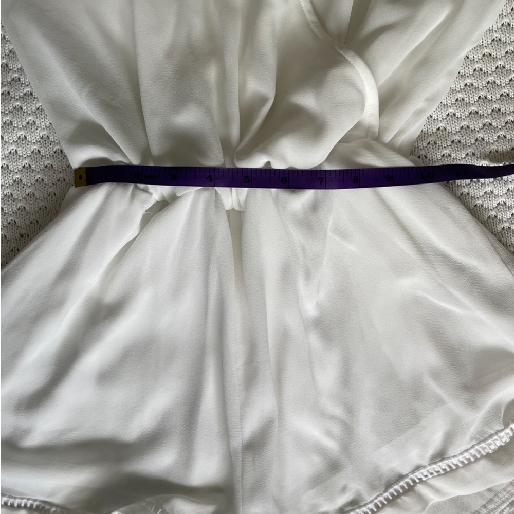 Divided H&M flowy sheer romper - Picture 7 of 7